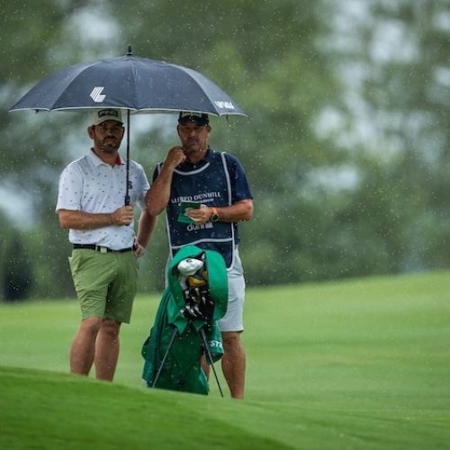 Storm suspends play at Leopard Creek