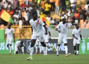 Read more about the article 10-man Guinea hold Cameroon in AFCON opener