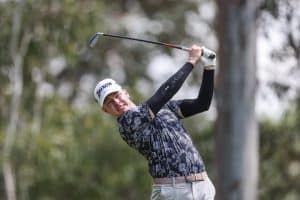 Read more about the article Van Velzen leads by one into final round of Mediclinic Invitational
