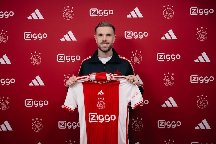 You are currently viewing Henderson joins Ajax after Al Ettifaq exit