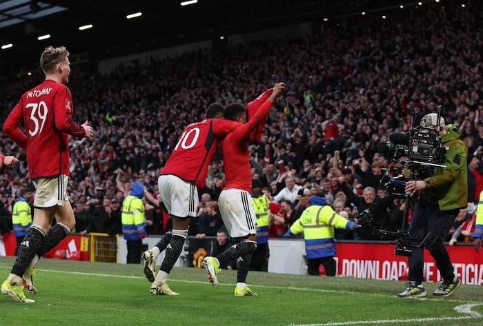 You are currently viewing Late Diallo strike steers Man Utd into FA Cup semis