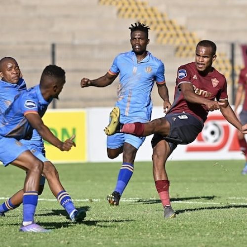 Stellies extend unbeaten run, Chiefs draw, Pirates suffer defeat