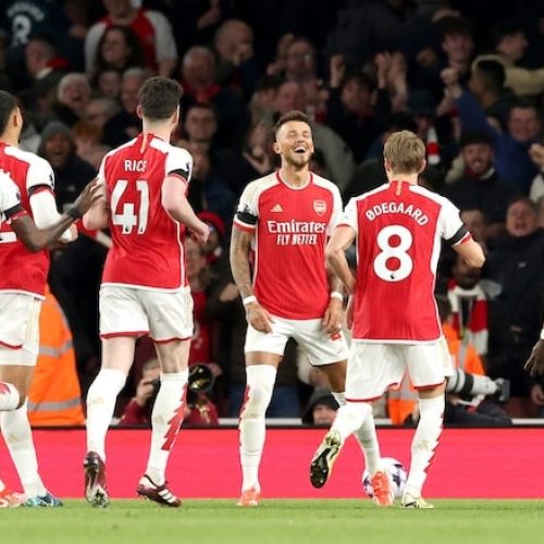 Arsenal thrash Chelsea to go three points clear at top