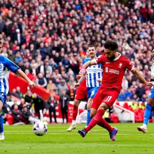 Salah scores fired Liverpool to top of EPL