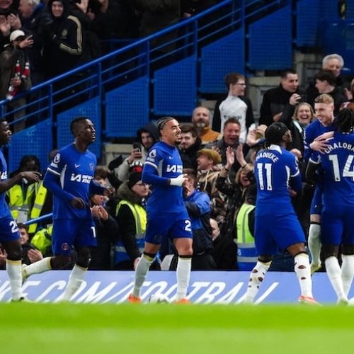 Palmer nets four as Chelsea thrash Everton