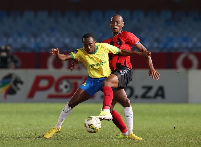 You are currently viewing Shalulile bags brace as Sundowns move one step closer to title