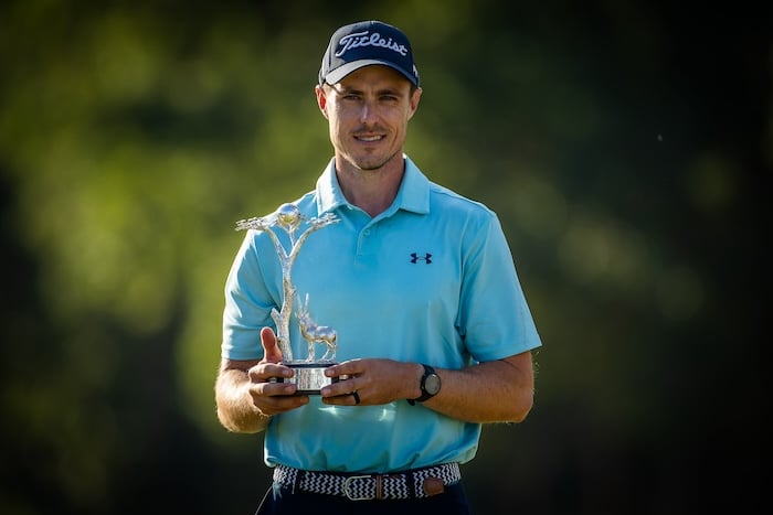 You are currently viewing Hollick bags second Sunshine Tour title with FBC Zim Open win
