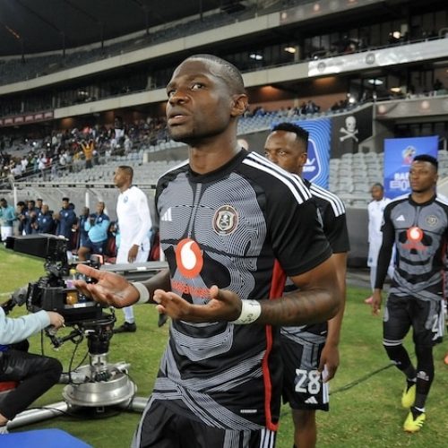 Riveiro praises Mabasa’s contributions after winning Golden Boot