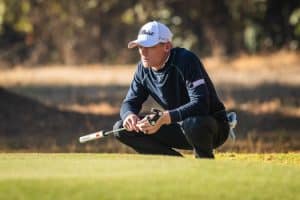 Read more about the article Viljoen flies high with albatross to lead Mopani Zambia Open