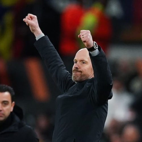 Erik ten Hag signs new deal at Man Utd