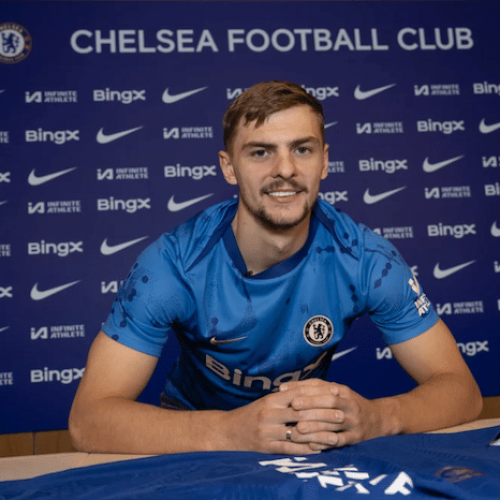 Chelsea complete £30m signing of Dewsbury-Hall