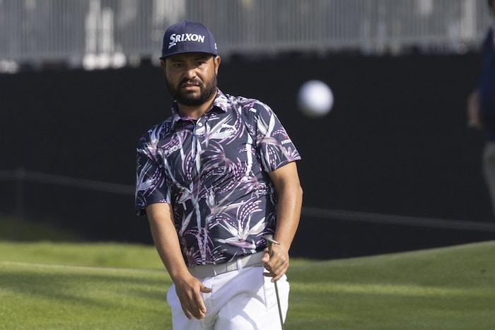 You are currently viewing Spaun leads by one shot in Honolulu
