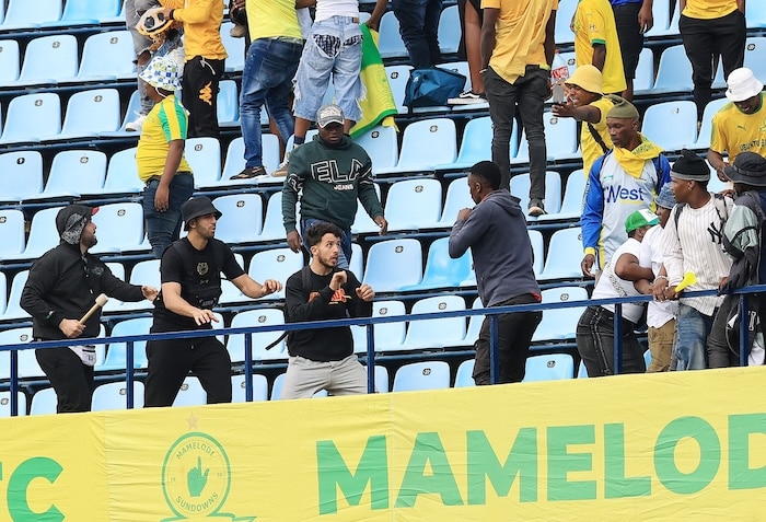You are currently viewing WATCH: Violence erupt as fans clash at Loftus Stadium