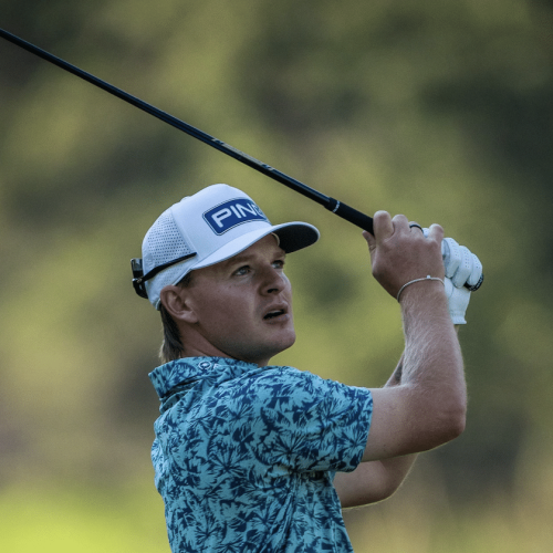 Consistent Broomhead shares lead in Gary & Vivienne Player Challenge
