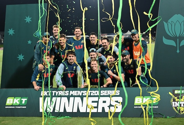 You are currently viewing Maxwell guides Australia to series win over South Africa