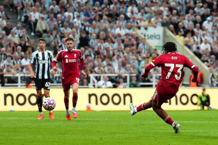 You are currently viewing WATCH: Rio Ngumoha nets late winner for Liverpool