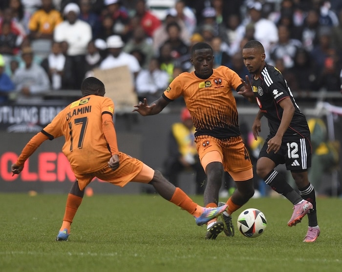 You are currently viewing Ouaddou showers Appollis with praise after debut