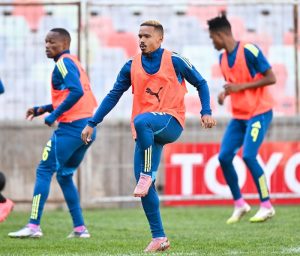 Read more about the article Orlando Pirates: Derby Danger