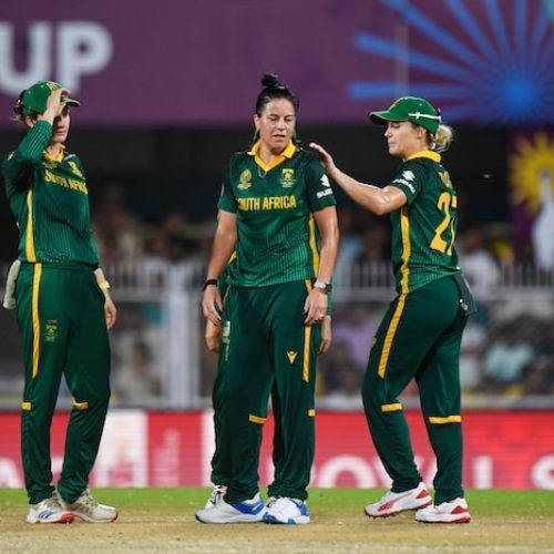 Kapp leads Proteas to fifth straight win at WC