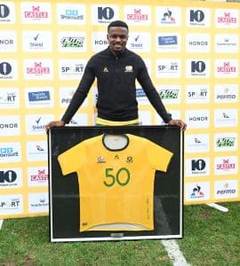 Read more about the article Broos pays tribute to Mokoena after 50th cap