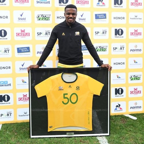 Broos pays tribute to Mokoena after 50th cap