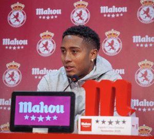 Read more about the article Ribeiro Unsure of Future Amid Transfer Interest