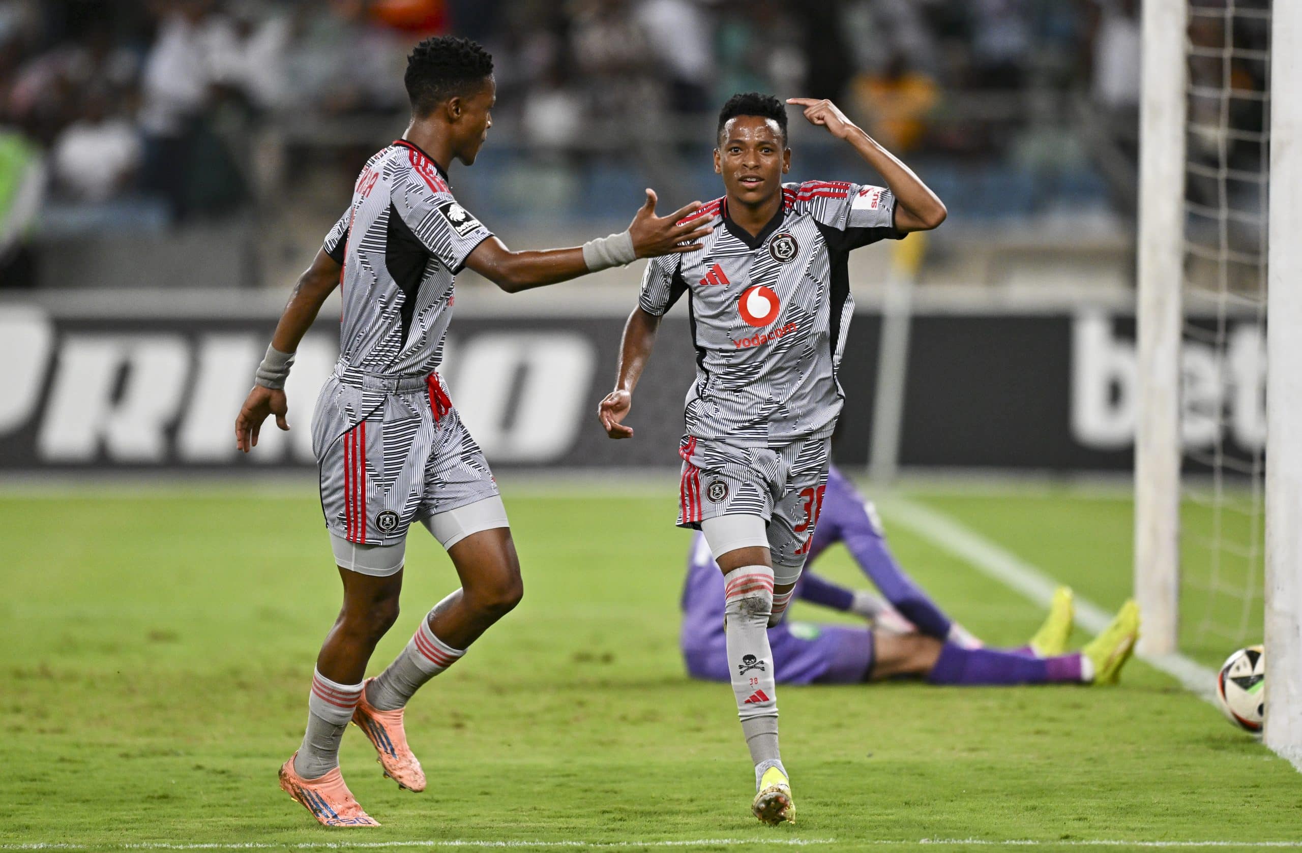 You are currently viewing Ouaddou Explains Why Mofokeng Should Stay in No.10 Role