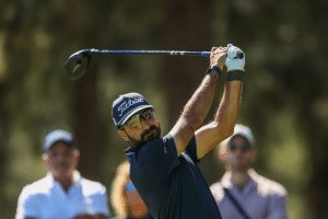 Read more about the article Laporta leads chase for Investec SA Open glory