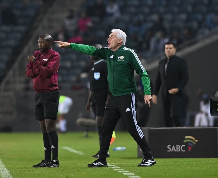 You are currently viewing Broos Pleased With Bafana Display Despite Nicaragua Stalemate