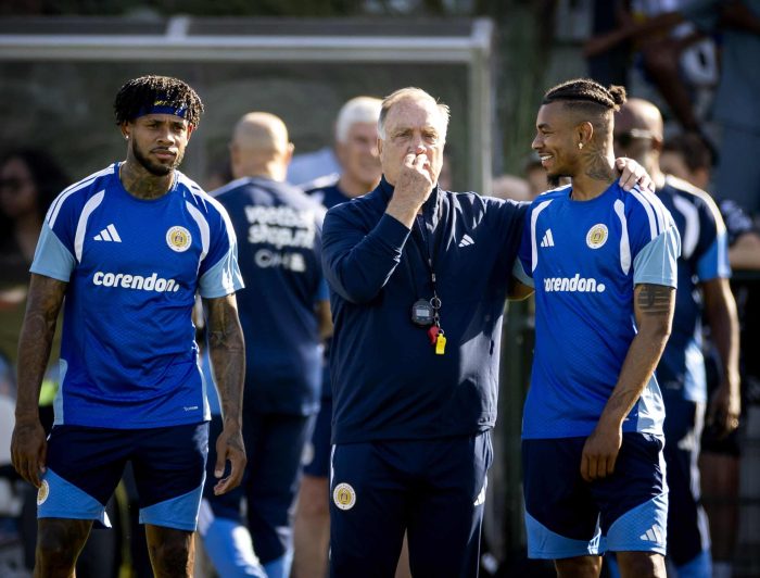 You are currently viewing Advocaat: We’ll Steal Some Points From Germany