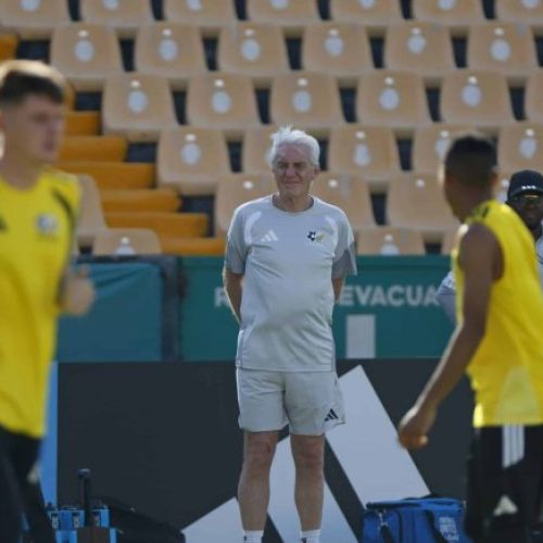 Broos Hails Relentless Korea as Major Threat to Bafana