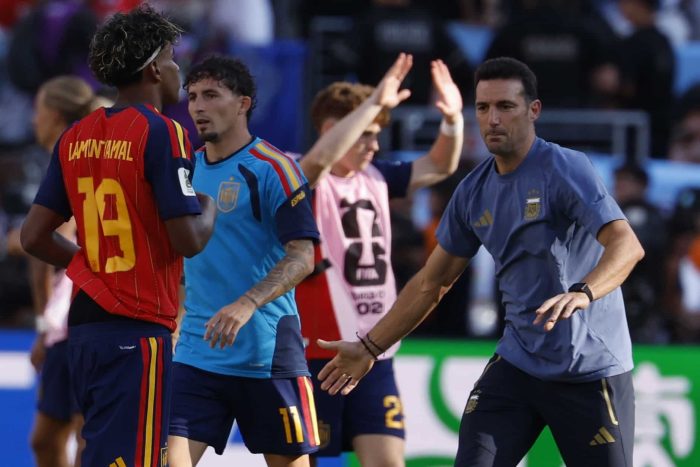 You are currently viewing Scaloni Proud Despite Heartbreak as Argentina Fall to Spain