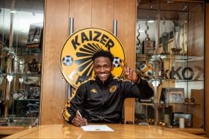 Read more about the article Chiefs Complete Signing Of Tanzanian Midfielder Adolf Bitegeko