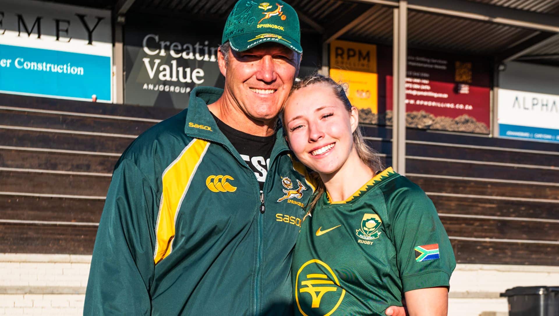 You are currently viewing Full Green and Gold circle for proud Snyman family