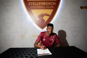Read more about the article Stellenbosch FC Hand Academy Graduate Vena First Pro Contract