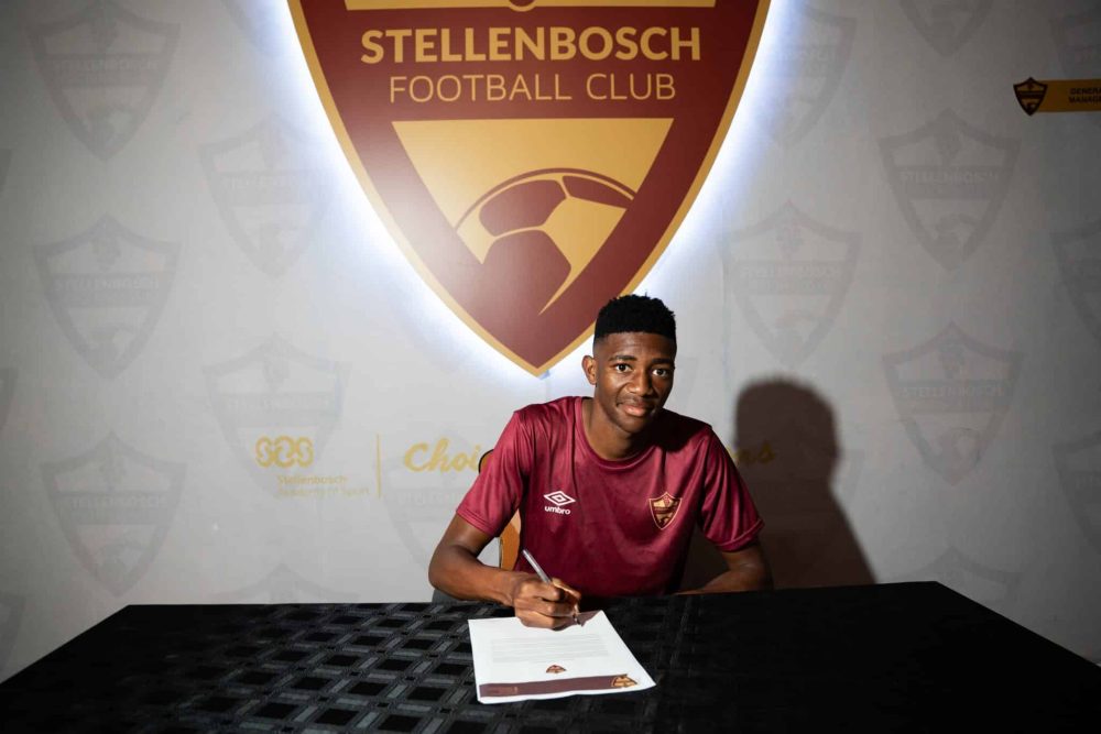 You are currently viewing Stellenbosch FC Hand Academy Graduate Vena First Pro Contract