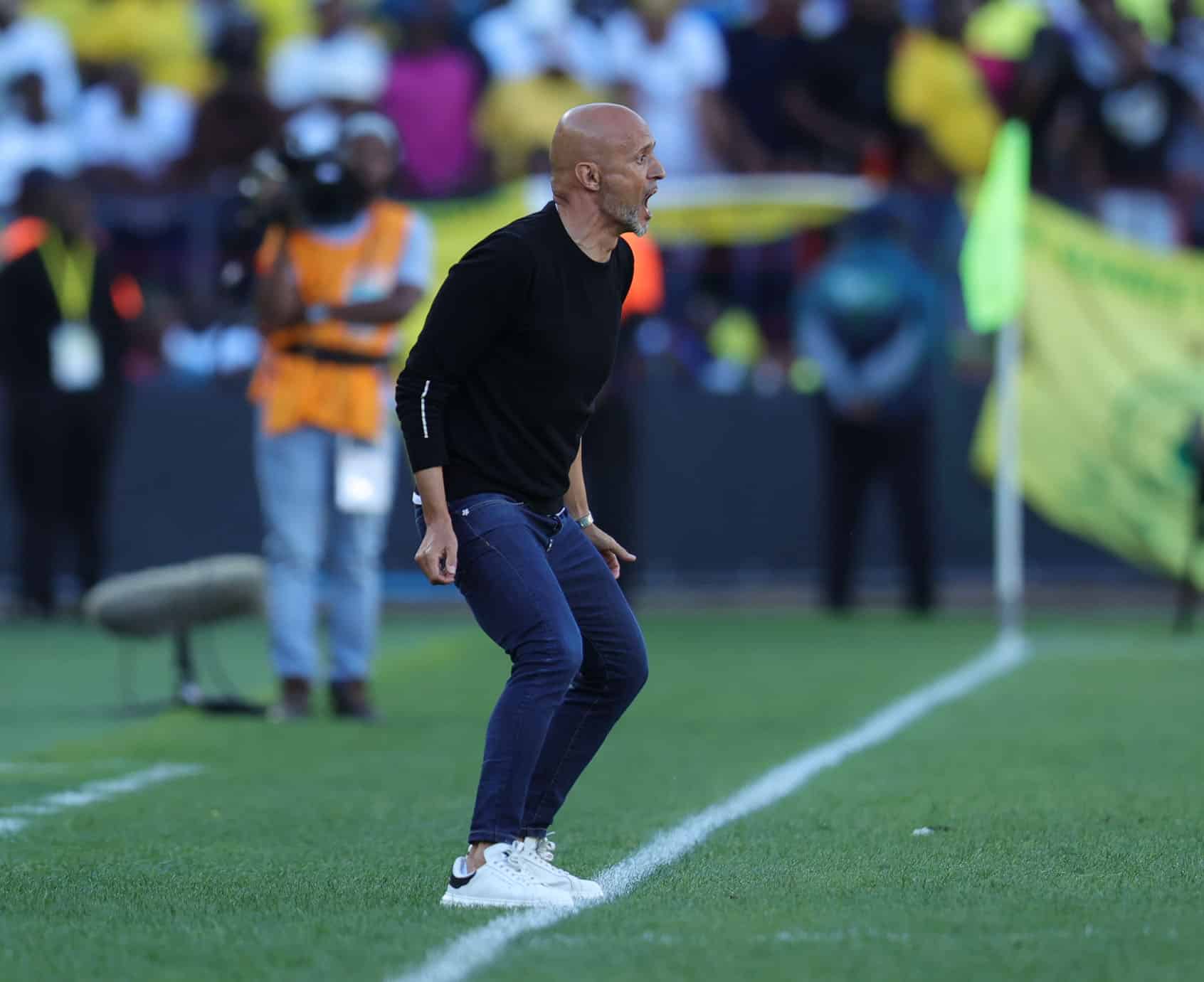 You are currently viewing Cardoso Hails Milford Quality After Sundowns Victory