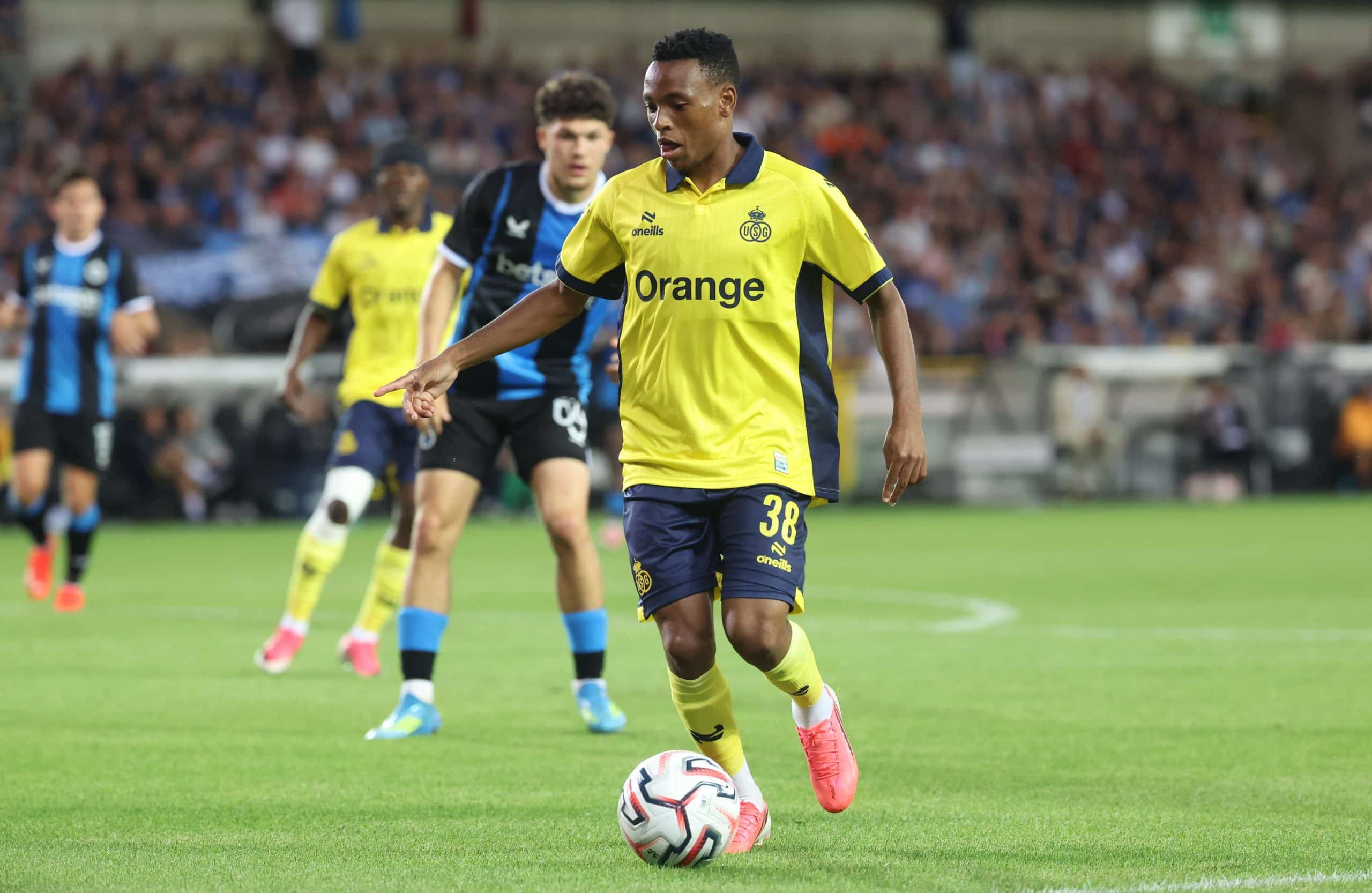 You are currently viewing Mofokeng Reflects on Memorable Europa League Debut
